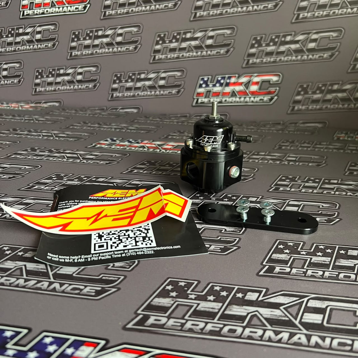 Regulador de combustible AEM  billet original.