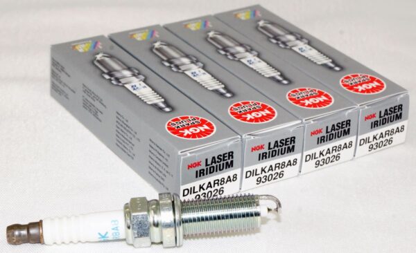 Bujias NGK japonesa original, iridium platinium DILKAR8A8 nissan gtr, 370z , 4unidades